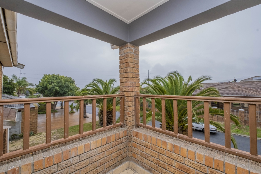 4 Bedroom Property for Sale in Rouxville Western Cape